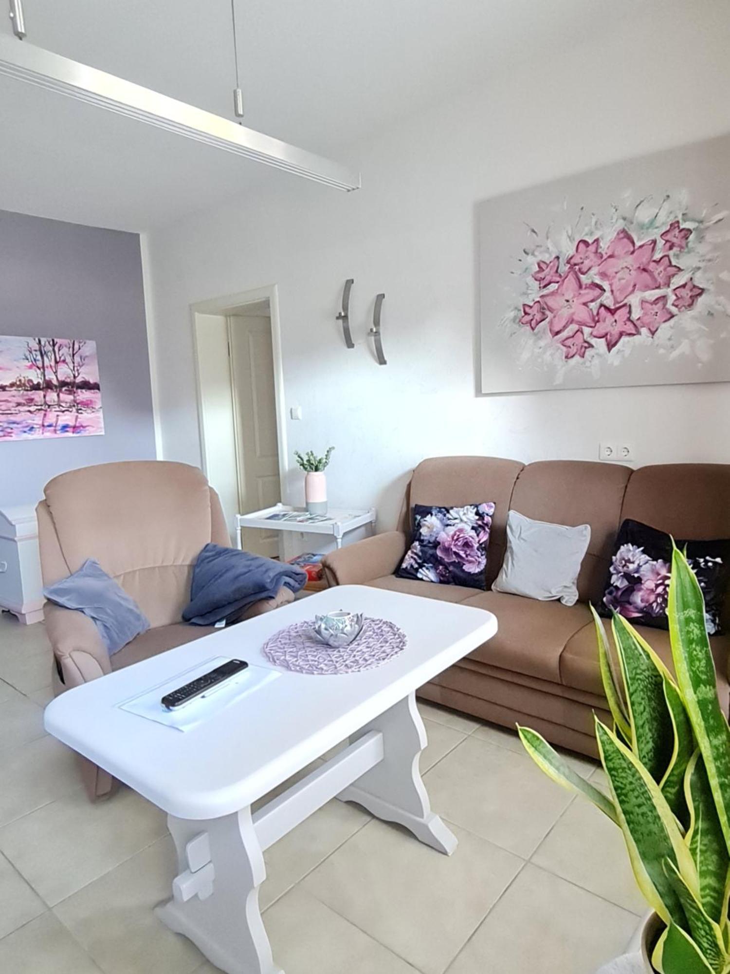 Ferienwohnung Am Huenenweg Berge  Bagian luar foto